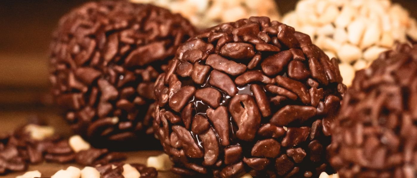 Como Fazer Brigadeiro Gourmet Perfeito – Receita Simples e Deliciosa