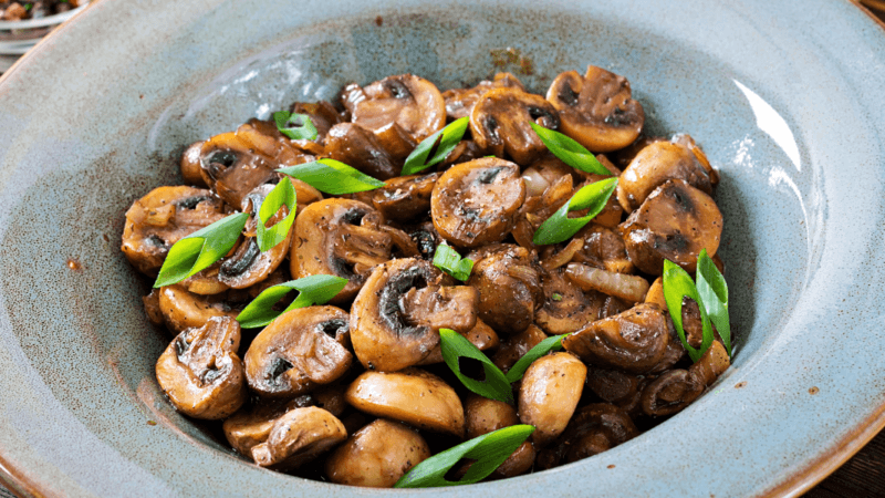 Como Preparar um Estrogonofe Vegano Cremoso e Saboroso: Receita Fácil Passo a Passo